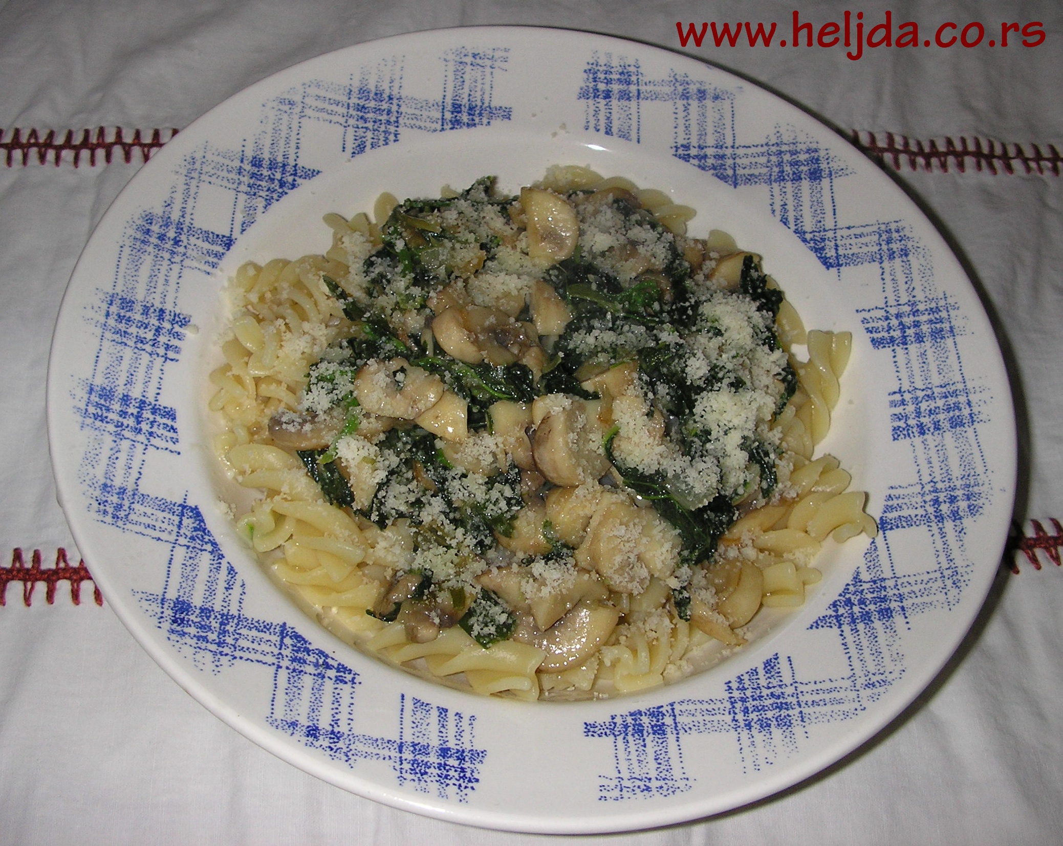 Testenina sa štirom i šampinjonima