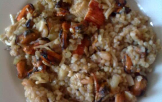 Heljda sa morskim plodovima